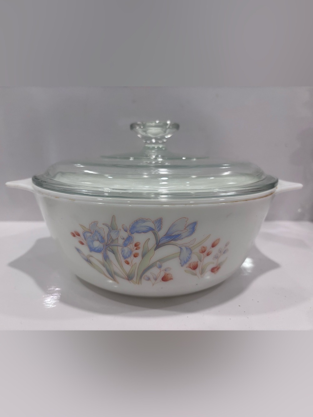 Vintage Pyrex Casserole Dish, Blue Iris Pattern 1.5 quart with Pyrex Lid 25 G1C